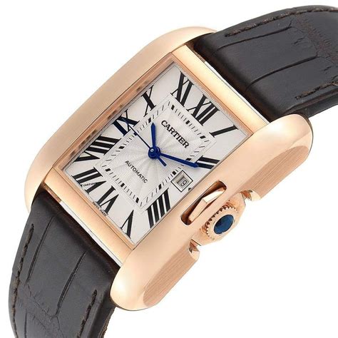 Il Tank Cartier è l'orologio iconico più elegante che 